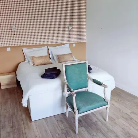 Holiday home Restauree Avec Piscine Privee Vanxains
